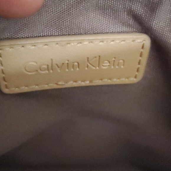 Calvin Klein wristlet - Picture 4 of 4